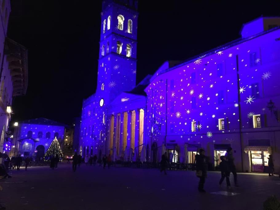 Appartamento Incantevole In Pieno Centro Storico Asís Exterior foto